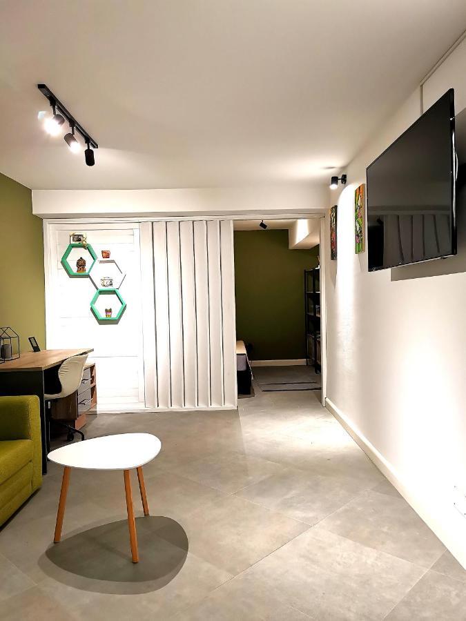 Uranus Studio Apartment Piatra Neamt Exterior photo